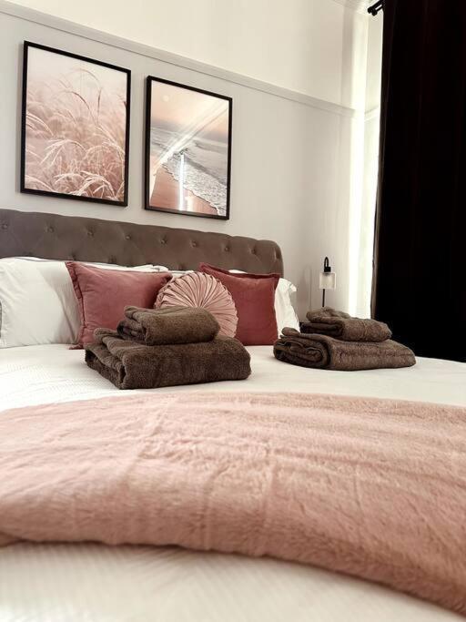 The Retreat - Large Luxury Apartment, Two Mins From Beach 伯恩茅斯 外观 照片