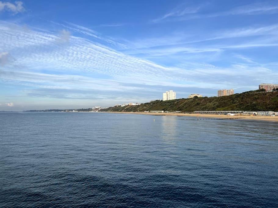 The Retreat - Large Luxury Apartment, Two Mins From Beach 伯恩茅斯 外观 照片