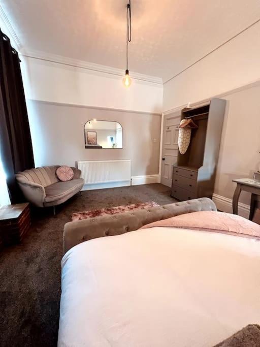 The Retreat - Large Luxury Apartment, Two Mins From Beach 伯恩茅斯 外观 照片