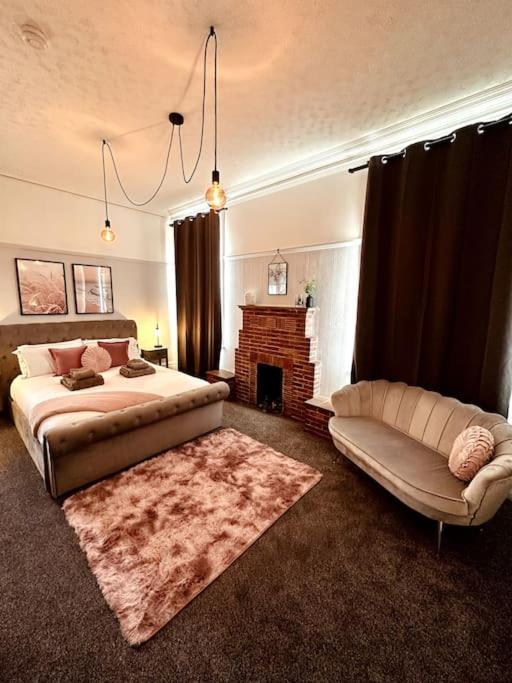The Retreat - Large Luxury Apartment, Two Mins From Beach 伯恩茅斯 外观 照片