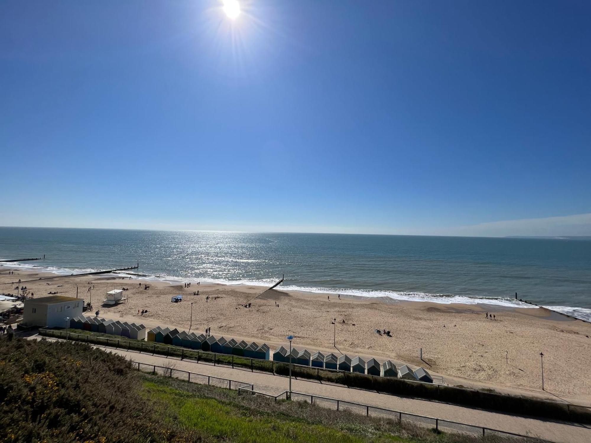 The Retreat - Large Luxury Apartment, Two Mins From Beach 伯恩茅斯 外观 照片
